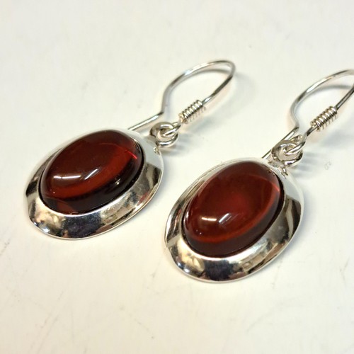 Click to view detail for  HWG-2432 Earrings, Oval Cherry Amber $48
